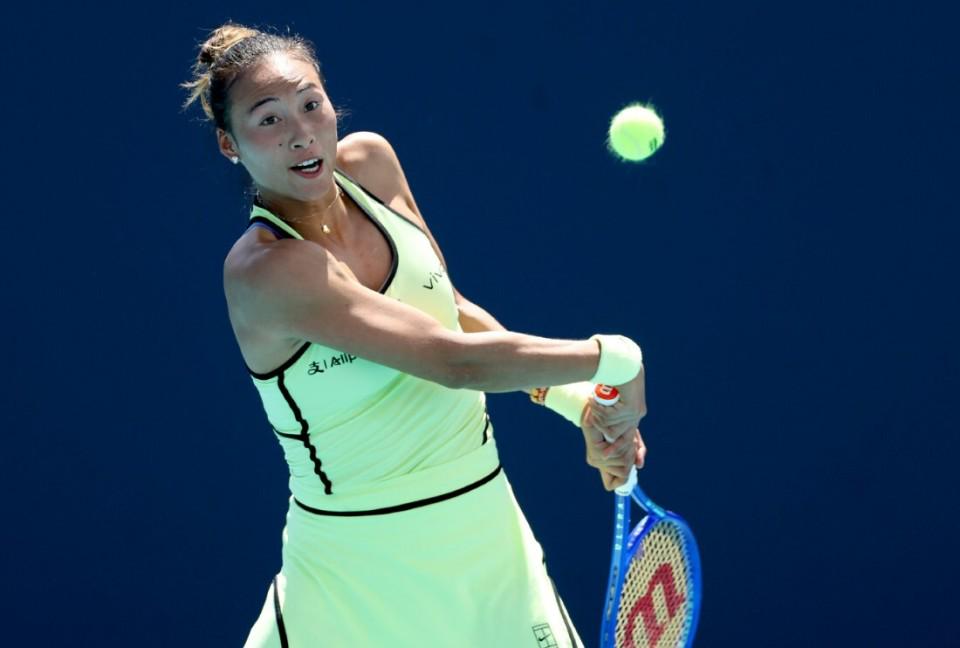 翻“山”失败!郑钦文0-2不敌萨巴伦卡，无缘迈阿密站八强|中国金花|盘局|破发点|迈阿密站|郑钦文|阿丽娜·萨巴伦卡