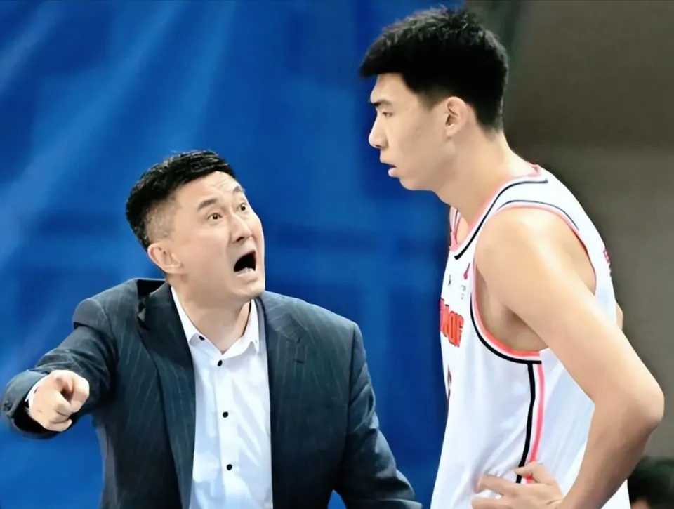 从13+4到5+3！焦泊乔暂离广东，杜锋“骂文化”毁了多少青年才俊？