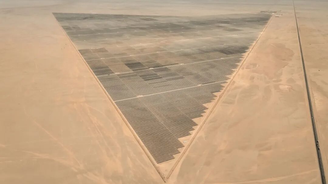 中企承建沙特1100兆瓦光伏项目全容量并网