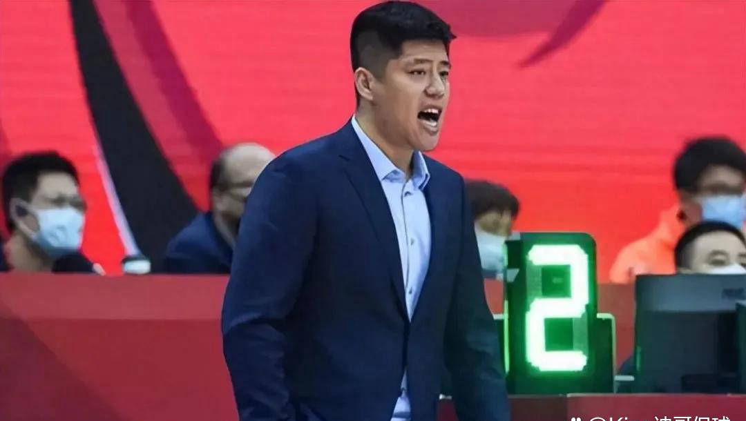 官宣！CBA顶级名帅确认离开，山西队教练组大换血，外籍教练强势加盟