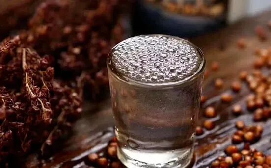 白酒执行标准代码大全,让你一眼辨别酒精勾兑酒和纯粮酿造酒