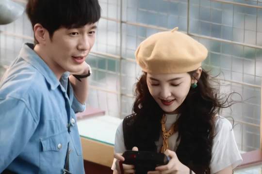 白宇领奖谈角色共情，演绎徐胜利获赞