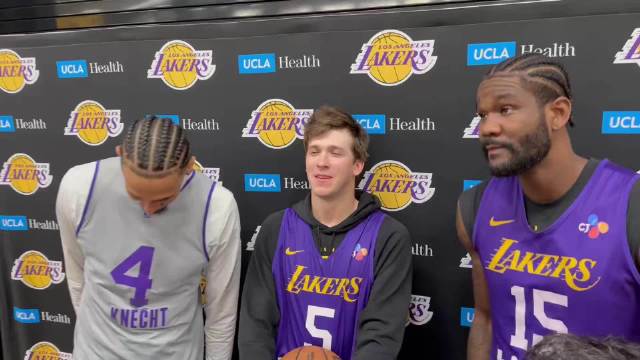 湖人队在今日的训练中，每个人都进行了球衣交换，穿上了别人的号码