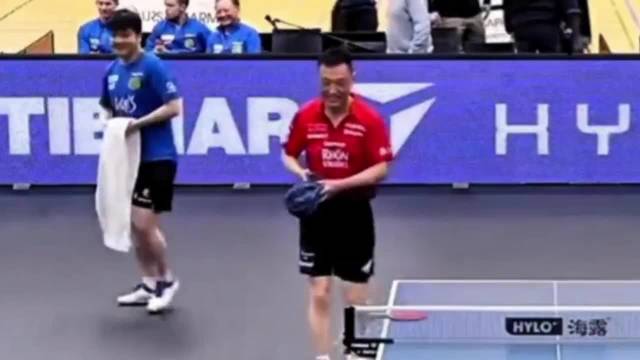 樊振东3比0横扫52岁前辈，赛前谦称多多指教
