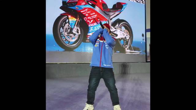 张雪机车助力中国摩托工业扬眉吐气