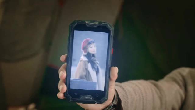 白宇35岁演爱情戏无违和感，与章若楠倪妮同框显剧抛脸演技