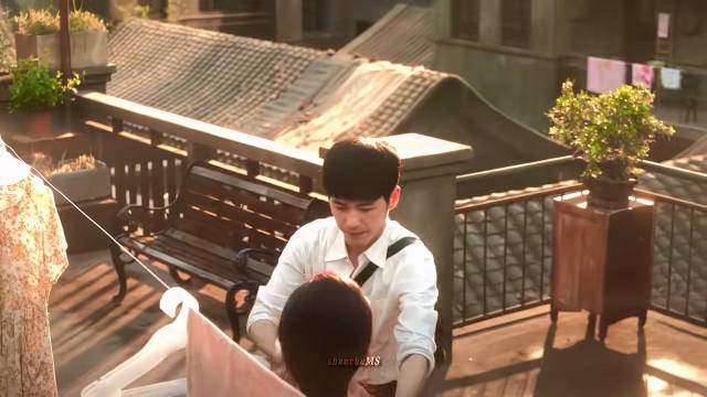 白宇新剧演绎年上年下双面魅力，爱情戏天赋引关注