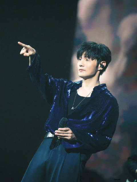 李荣浩凭才华与人品在华语乐坛站稳脚跟