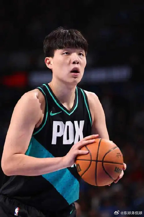 杨瀚森本赛季的三分球命中率为何持续低迷？