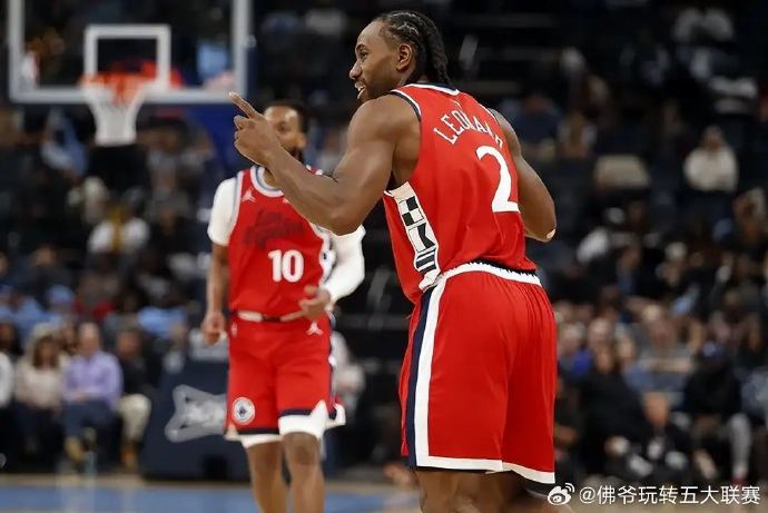 快船队在本赛季初战绩不佳的情况下，是如何重返季后赛争夺行列的？