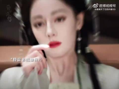 贺思慕初获触觉描摹段胥脸庞，段胥纵容躺卧任其触碰