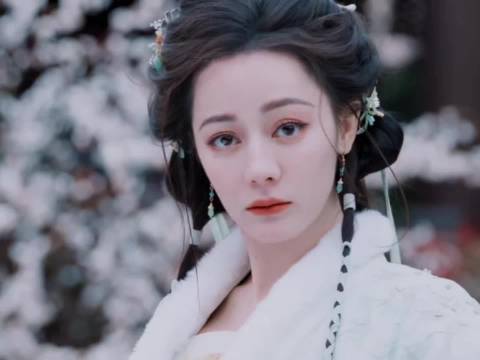 想魂穿小孩哥的心在此刻达到了顶峰，姐姐一定是香香的！