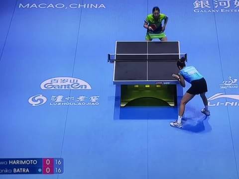 妹妹没时间适应拎拍就上，第一局吓死人了 恭喜铁打的老妹