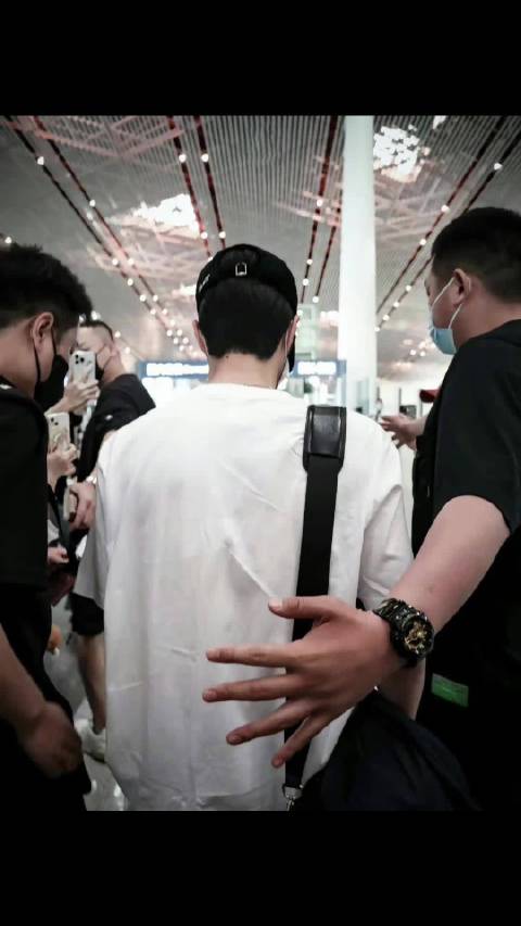 有些人只看背影就很心动了