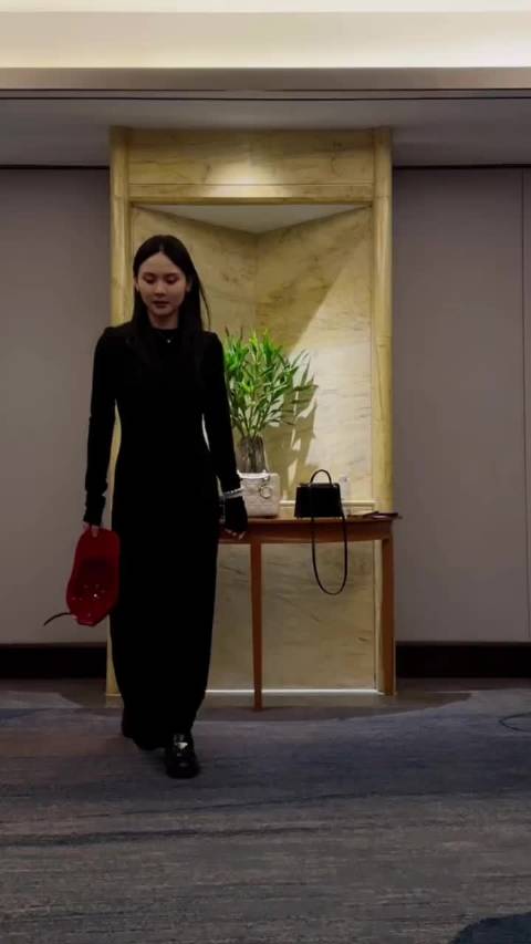 钱天一黄雅琼等表演情景剧，球迷喊话张军邀约国羽春晚