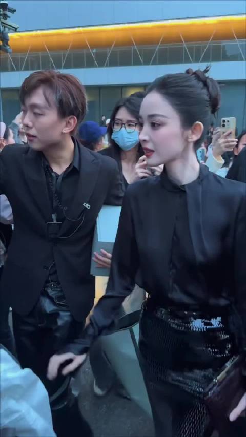 内娱比美为什么不带古力娜扎，因为她出场会直接终止比赛