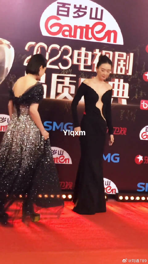 海清 同框 二位造型状态如何？