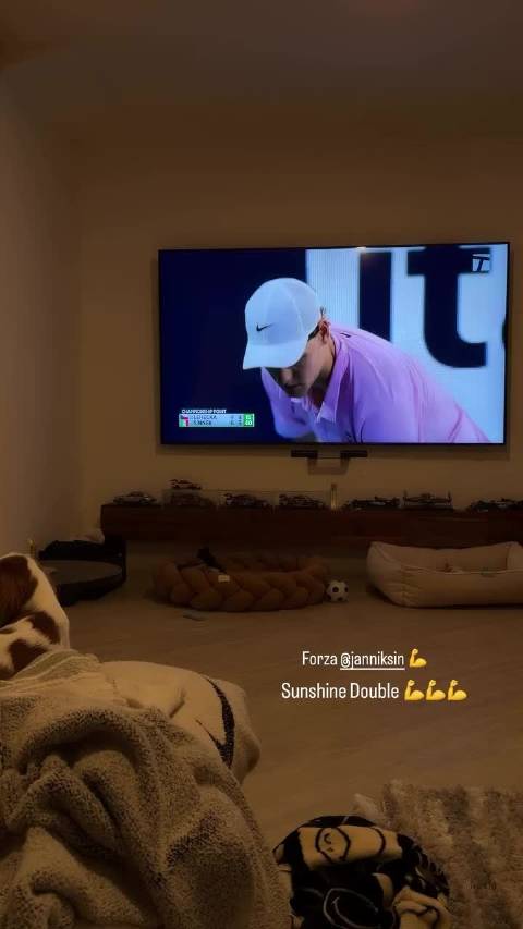 萨巴伦卡祝贺辛纳阳光双冠