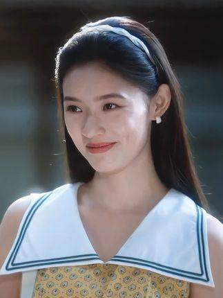 林允章若楠演绎异乡妈妈，责备与牵挂显不同心境