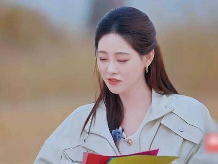 我坦言尚未参透长大的门道，那过程仿佛筋骨被生生剥离，痛彻心扉！