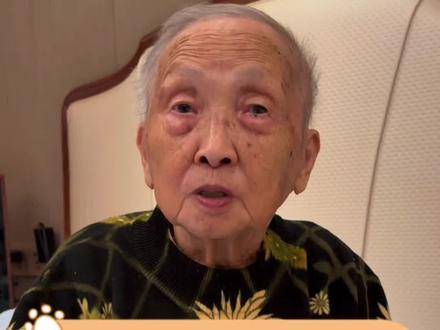 苏炳添正式告别赛场，坚守至36岁，这份执着令人动容，堪称青年楷模！