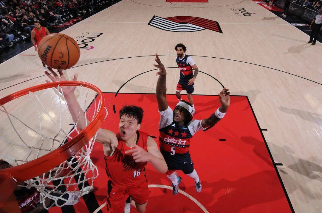 杨瀚森6分4篮板1盖帽开拓者取得大胜