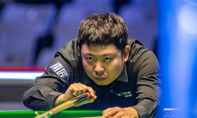 斯诺克世界公开赛32进16争夺战：张安达5-2击败肖国栋晋级16强