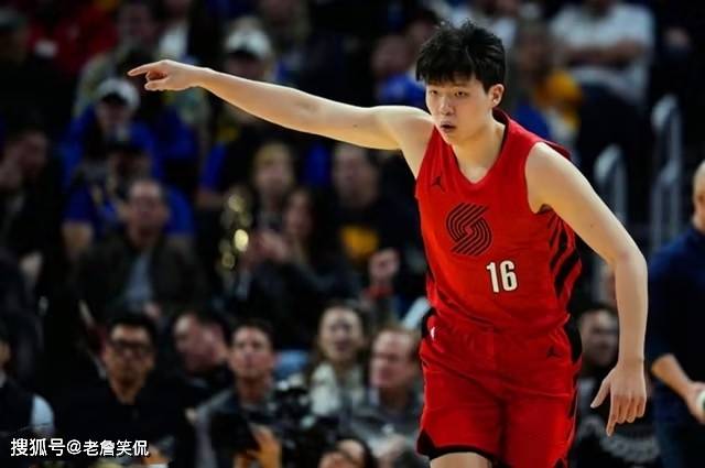 杨瀚森被抱摔吃T！开拓者35分大胜奇才，敢打敢拼远比数据更重要？