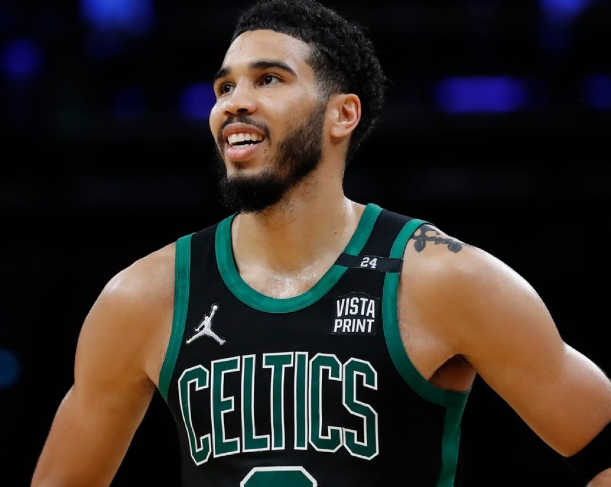 首节战罢凯尔特人27-21领先黄蜂，塔图姆9分、克尼普尔5分