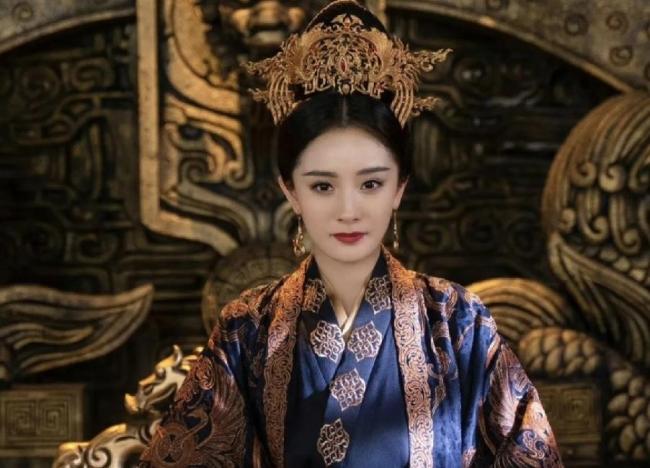 杨幂江山大同出发进组 女演员改写历史正剧规则