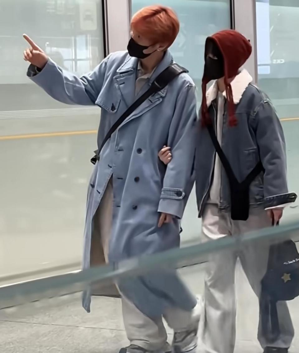 杨丞琳、李荣浩被偶遇,两人又是挽胳膊又是靠肩头,感情好衣品也好