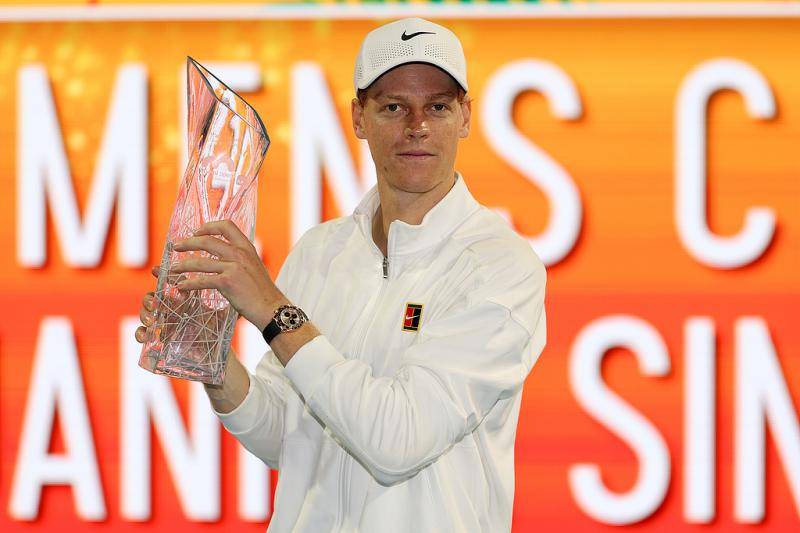 迈阿密大师赛｜辛纳迈阿密夺冠，与萨巴伦卡同创阳光双冠新历史