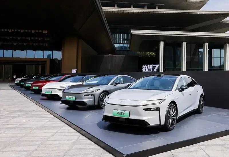 广汽丰田铂智7上市:20万内首搭双腔空悬鸿蒙座舱-网通社汽车-更新-更全-更权威的全球汽车资讯