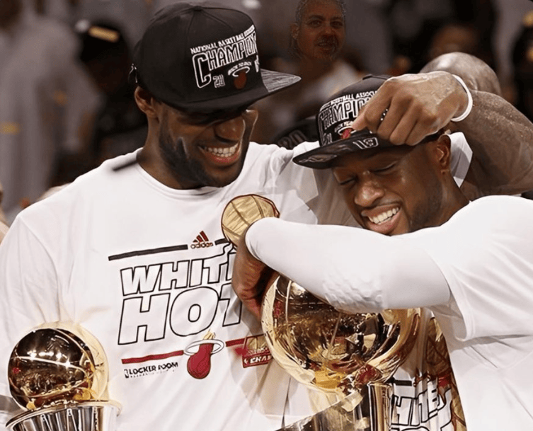 韦德谈詹姆斯：人们会说乔丹更强，但勒布朗自成一派