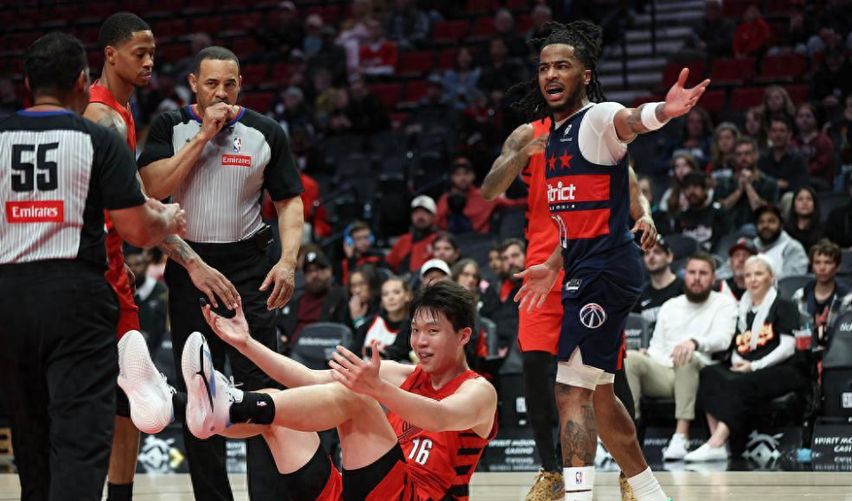 首T风波!杨瀚森罚单成关注点,媒体人公开表达不满