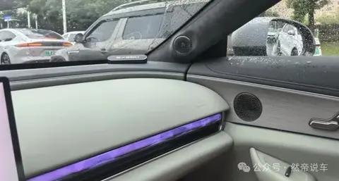开了8年车才明白，家用车这5个“舒适配置”，纯属浪费钱！