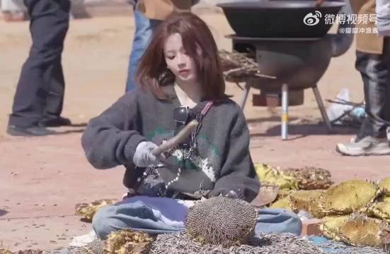 杨超越：我当明星就是为了不干活，结果你让老娘到节目里干活