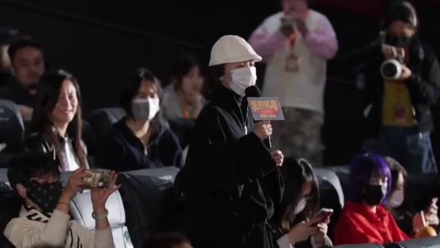 周冬雨亮相马思纯新片首映礼，两人同框引回忆