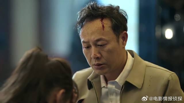 高启强刚救回女儿 就被无情举报，愣在原地直接哭了