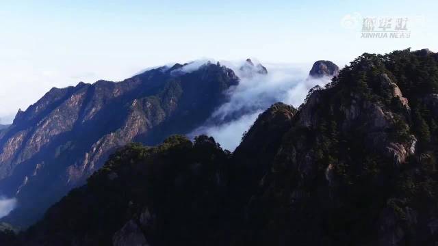 九华山现壮美云海景观，魏大勋歌声中如动态水墨画