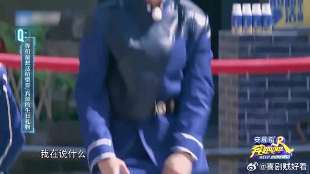 郑恺太豪横！直言送张真源一场演唱会，已信莫辜负