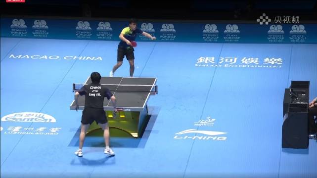 澳门世界杯梁靖崑2比3负阿根廷选手，王皓场边无奈