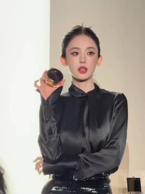 TF塑光T气垫全天持妆实测，干皮不卡纹不暗沉