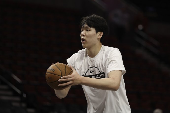 杨瀚森的场外社交能力对其NBA职业生涯发展有何影响？