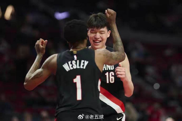 中国球员杨瀚森在开拓者易主后的球队地位和未来发展前景如何？