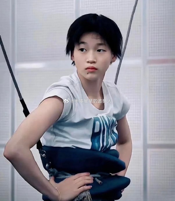 全红婵为发育期体重哽咽落泪，竞技体育的审美困局谁解？