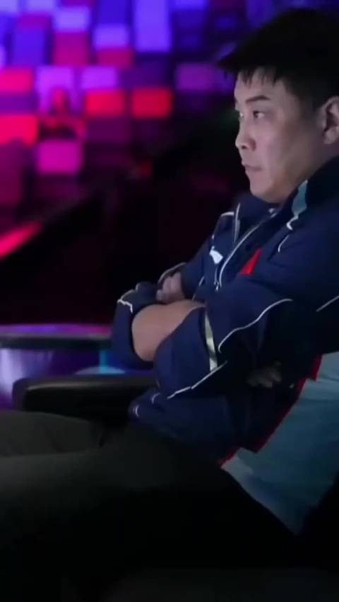 梁靖崑爆冷输球，国乒澳门世界杯首败王皓无奈