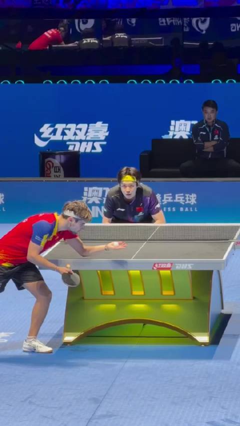 王楚钦3-0横扫约内斯库，澳门世界杯迎开门红