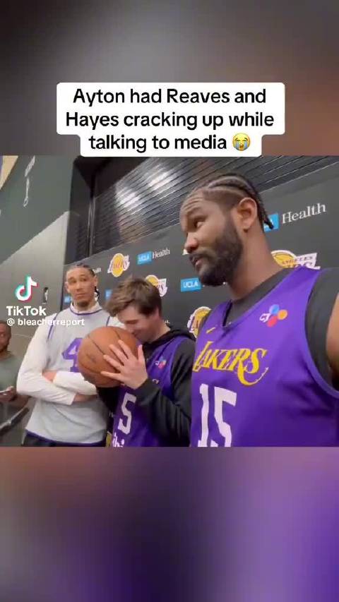 艾顿里夫斯互换球衣，回应提问走神引队友大笑