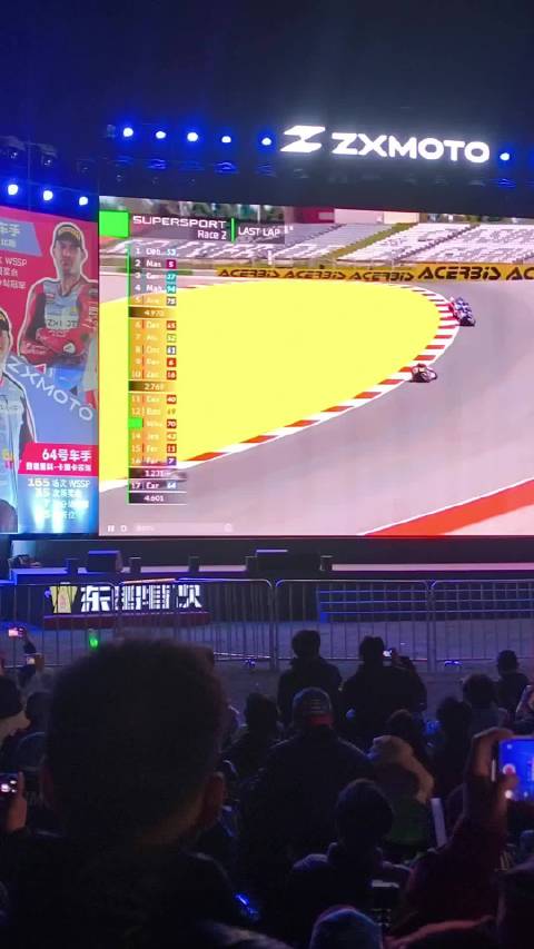 张雪机车两连冠创历史，爆火后回应质疑称喜欢雷军